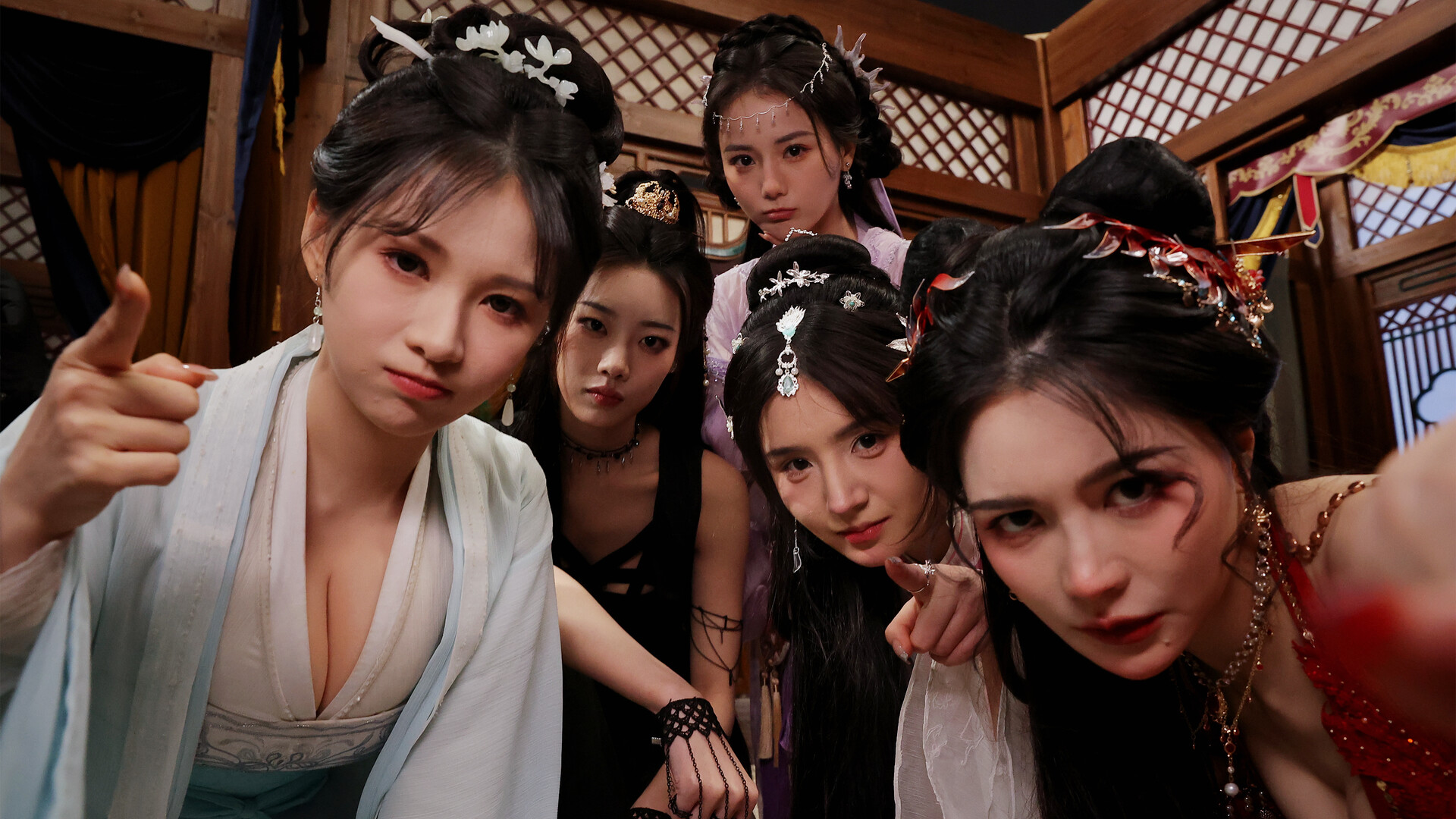 《美女，请别影响我成仙全球版》中文版-七量思维